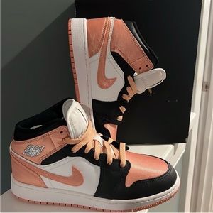 Nike Jordan 1s